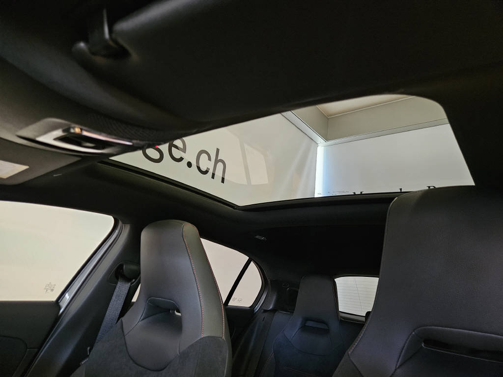 MERCEDES-BENZ A 220 4Matic AMG Line - 5