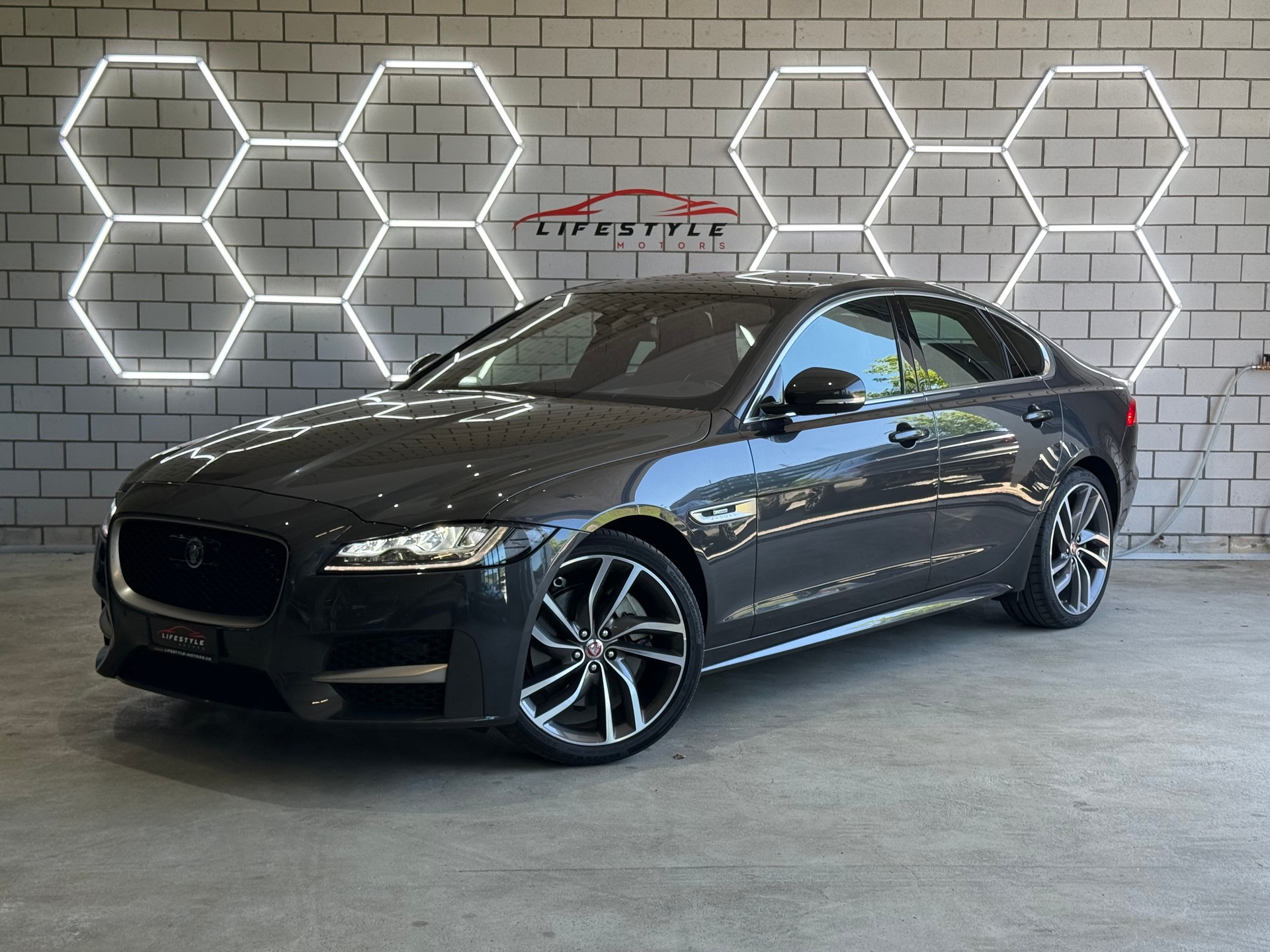 JAGUAR XF 30t R-Sport AWD