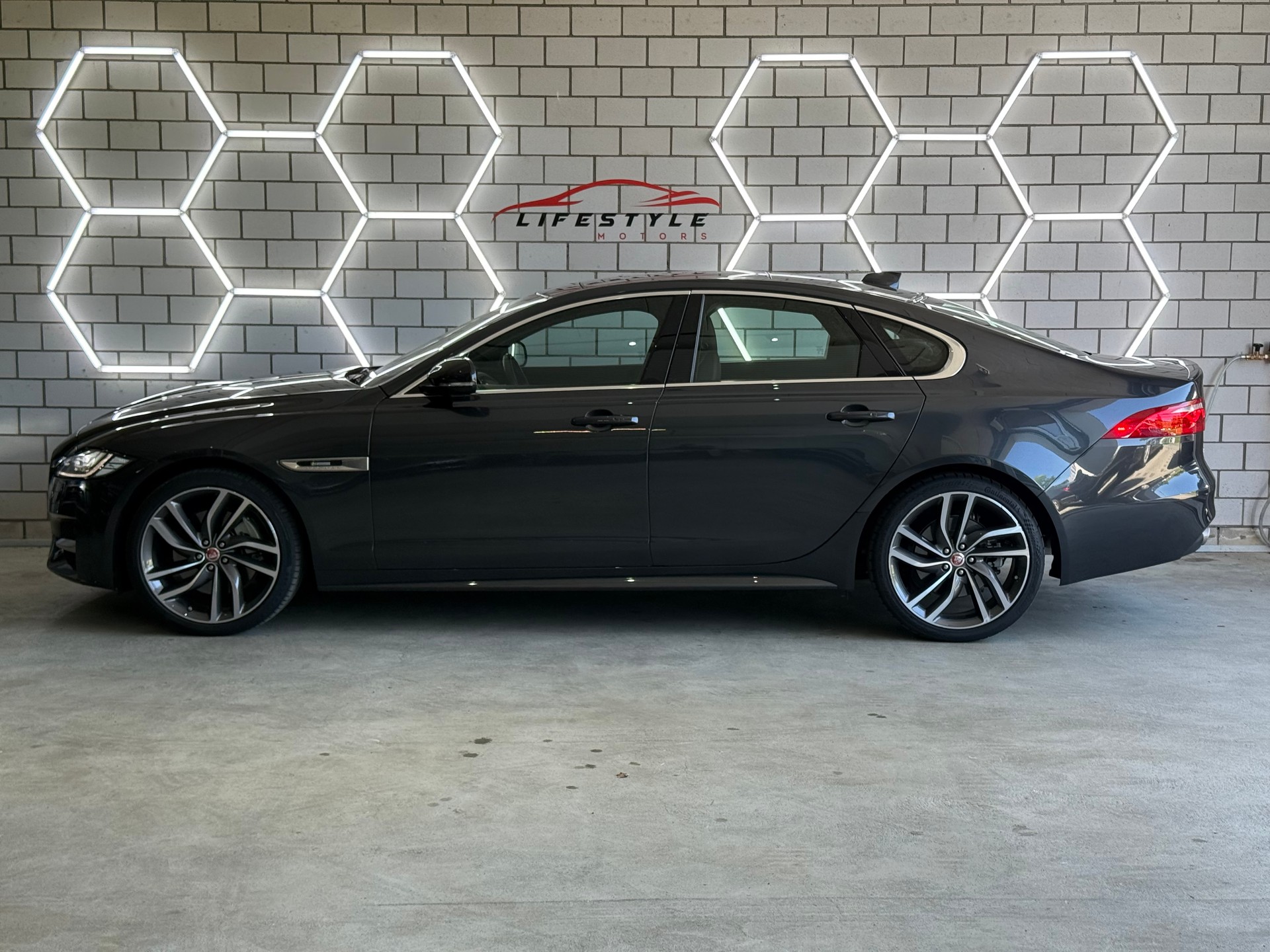 JAGUAR XF 30t R-Sport AWD - 2