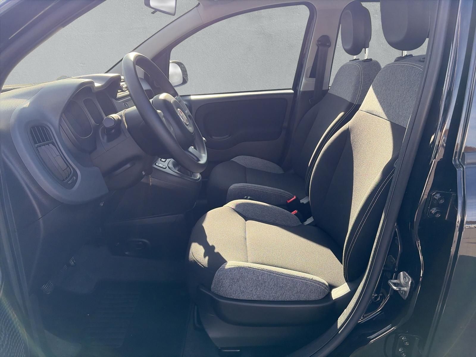FIAT Panda 1.0 Hybrid Cool - 11