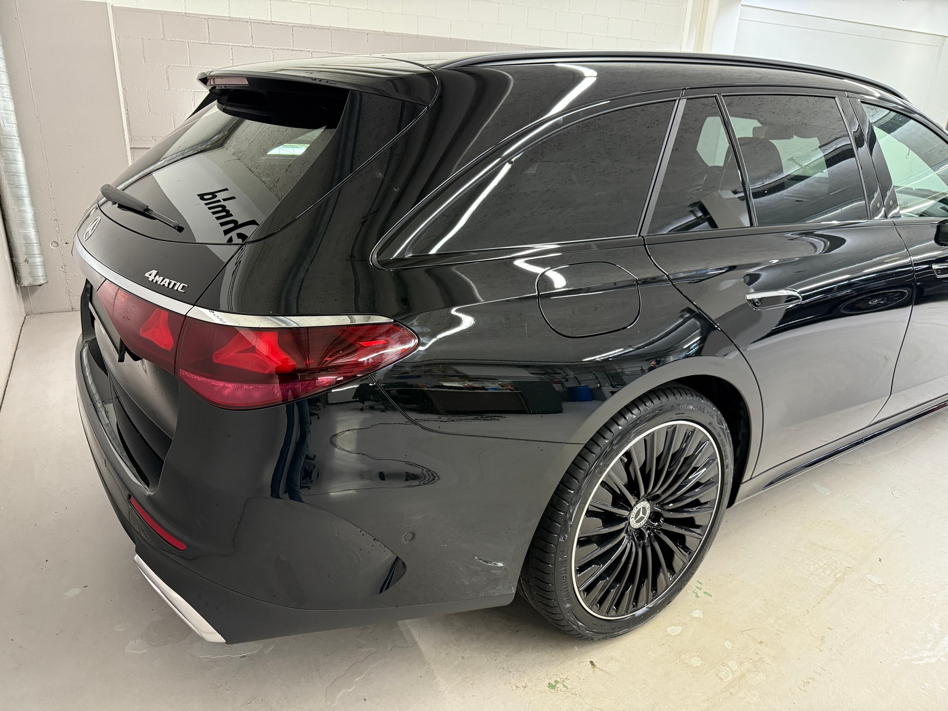 MERCEDES-BENZ E 220 d 4MATIC T-Modell - 6