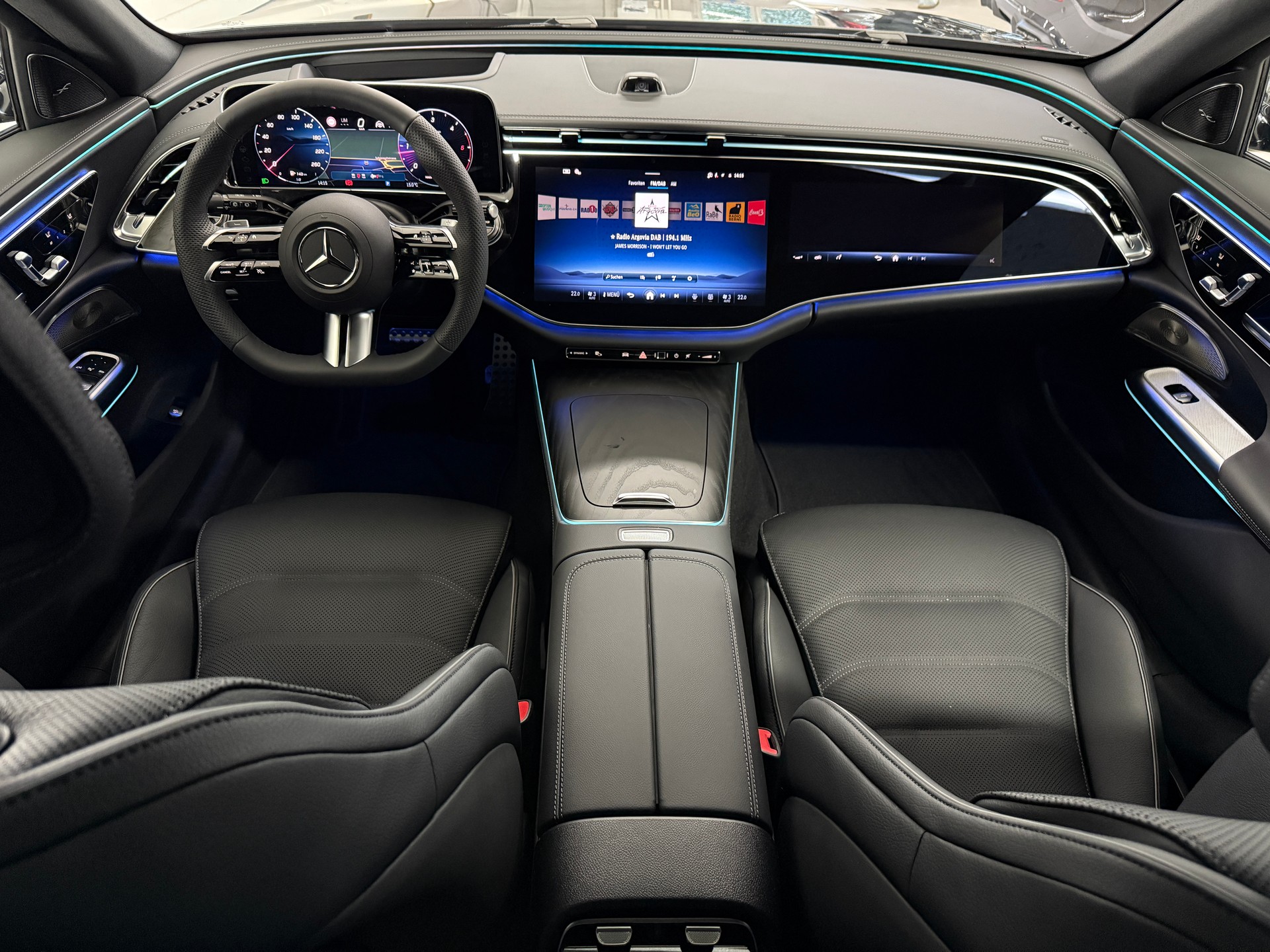 MERCEDES-BENZ E 220 d 4MATIC T-Modell - 8