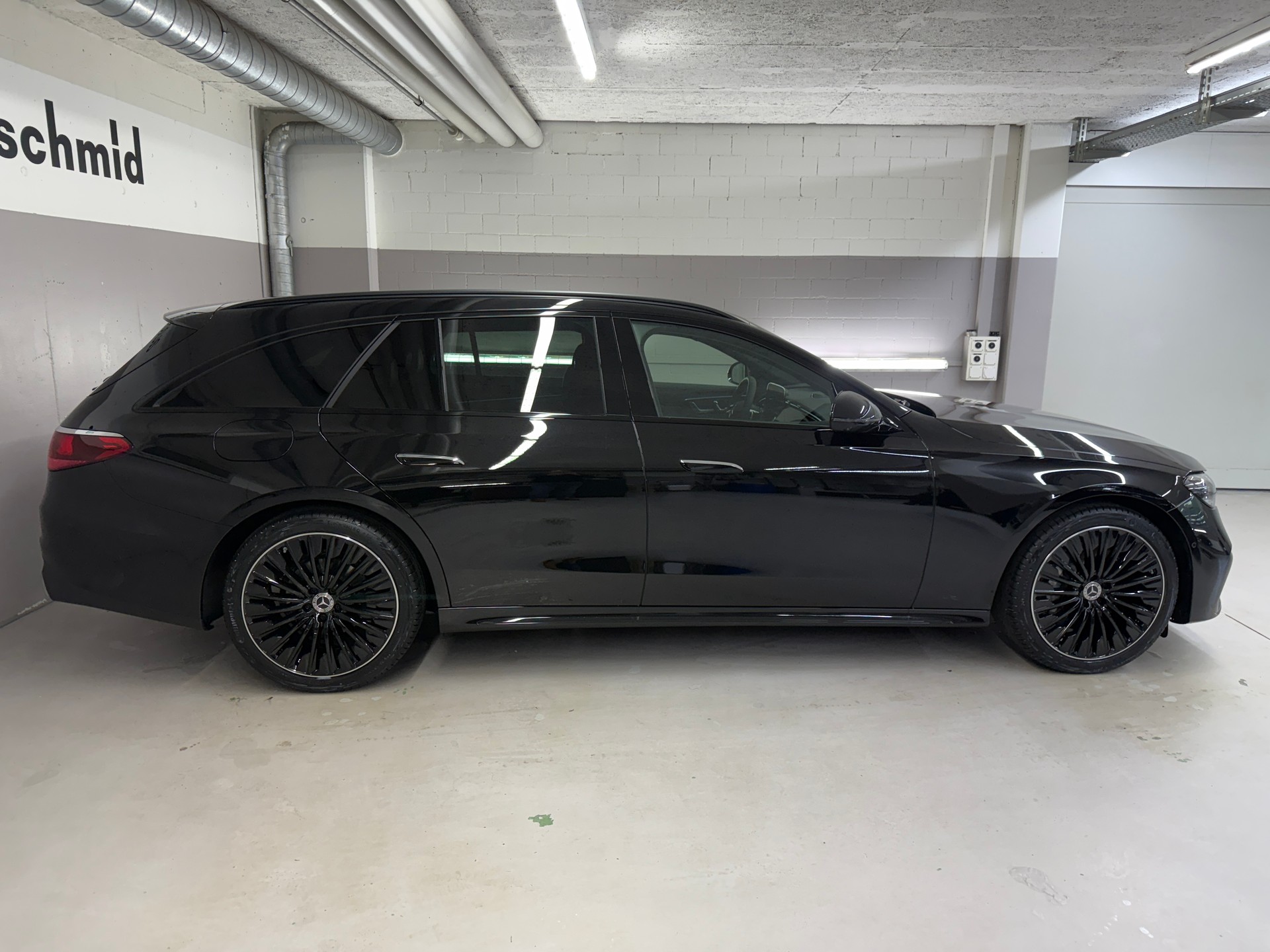 MERCEDES-BENZ E 220 d 4MATIC T-Modell - 3