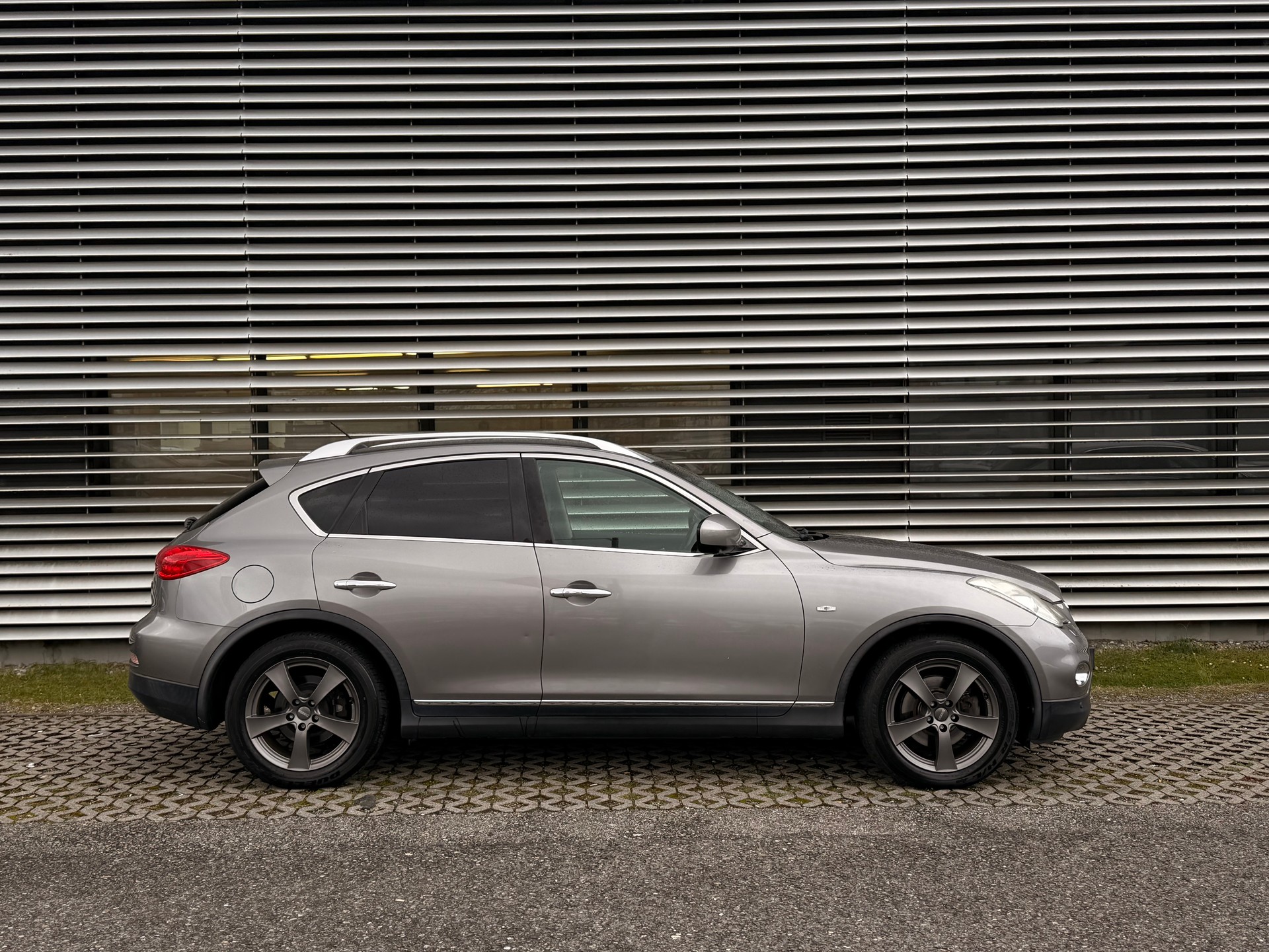 INFINITI EX37 GT Premium AWD Automatic - 3