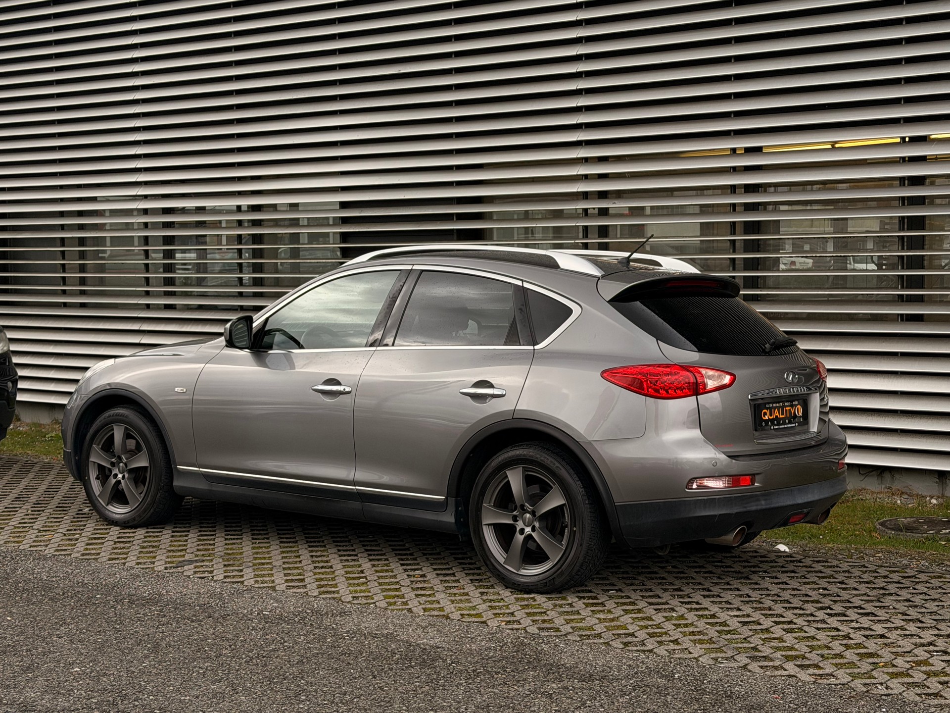 INFINITI EX37 GT Premium AWD Automatic - 2