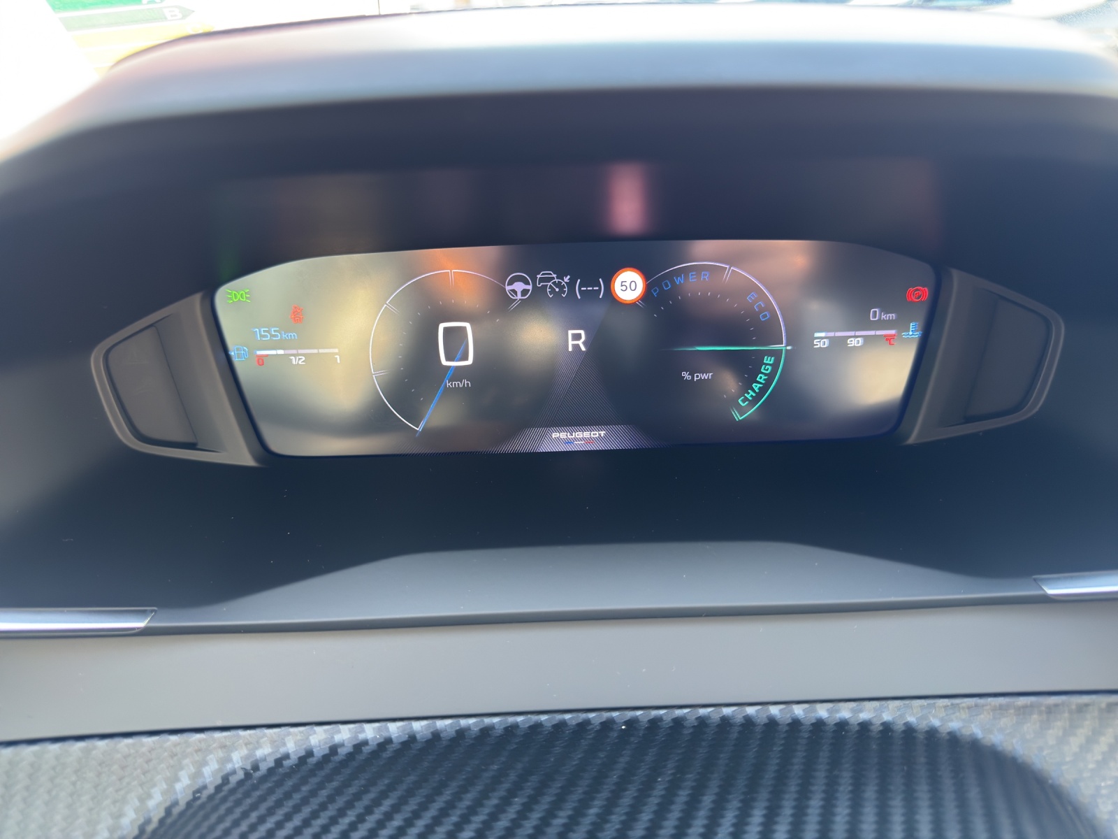 PEUGEOT 208 1.2 Hybrid Allure Premium - 10