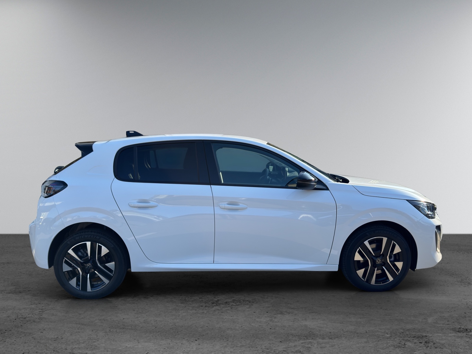 PEUGEOT 208 1.2 Hybrid Allure Premium - 2