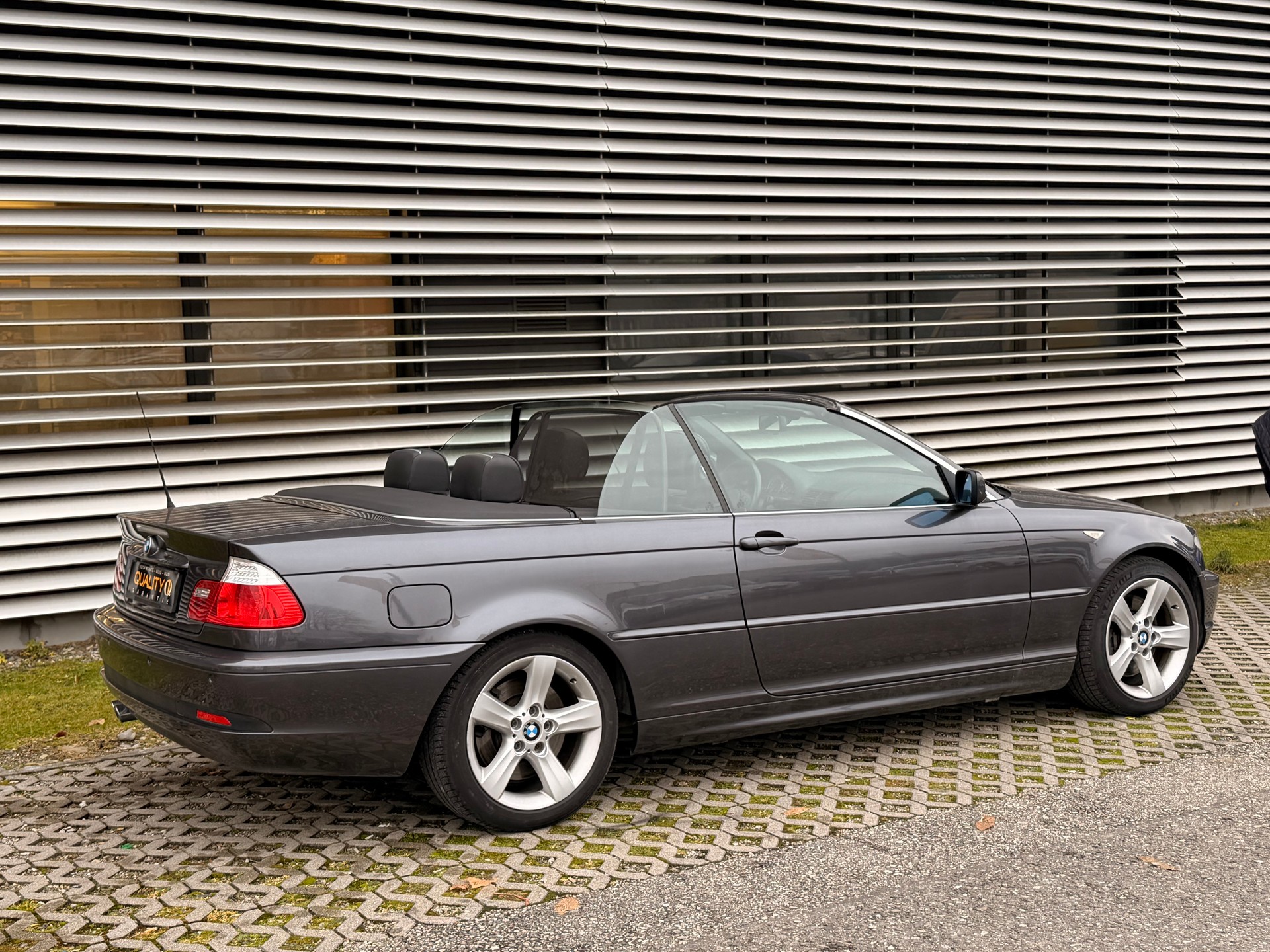 BMW 330Ci Cabriolet - 8