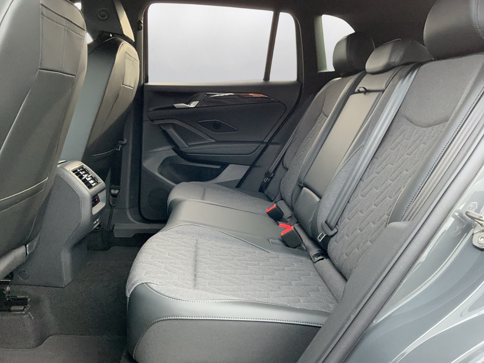 VW Tiguan 1.5 TSI evo2 mHEV United DSG - 11