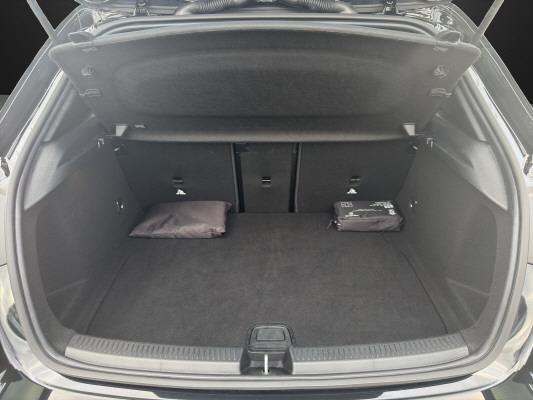 MERCEDES-BENZ A 220 4Matic 8G-DCT - 13