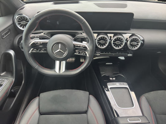 MERCEDES-BENZ A 220 4Matic 8G-DCT - 8