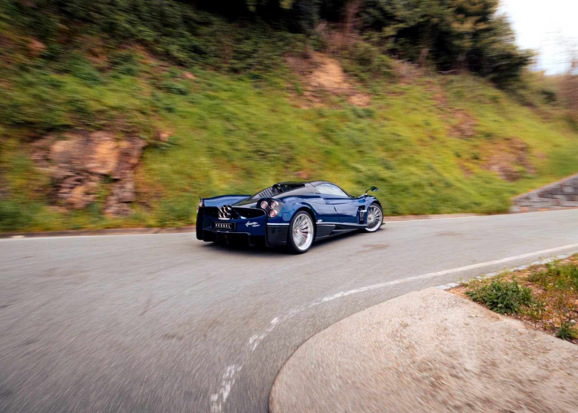 PAGANI Huayra Roadster - 4