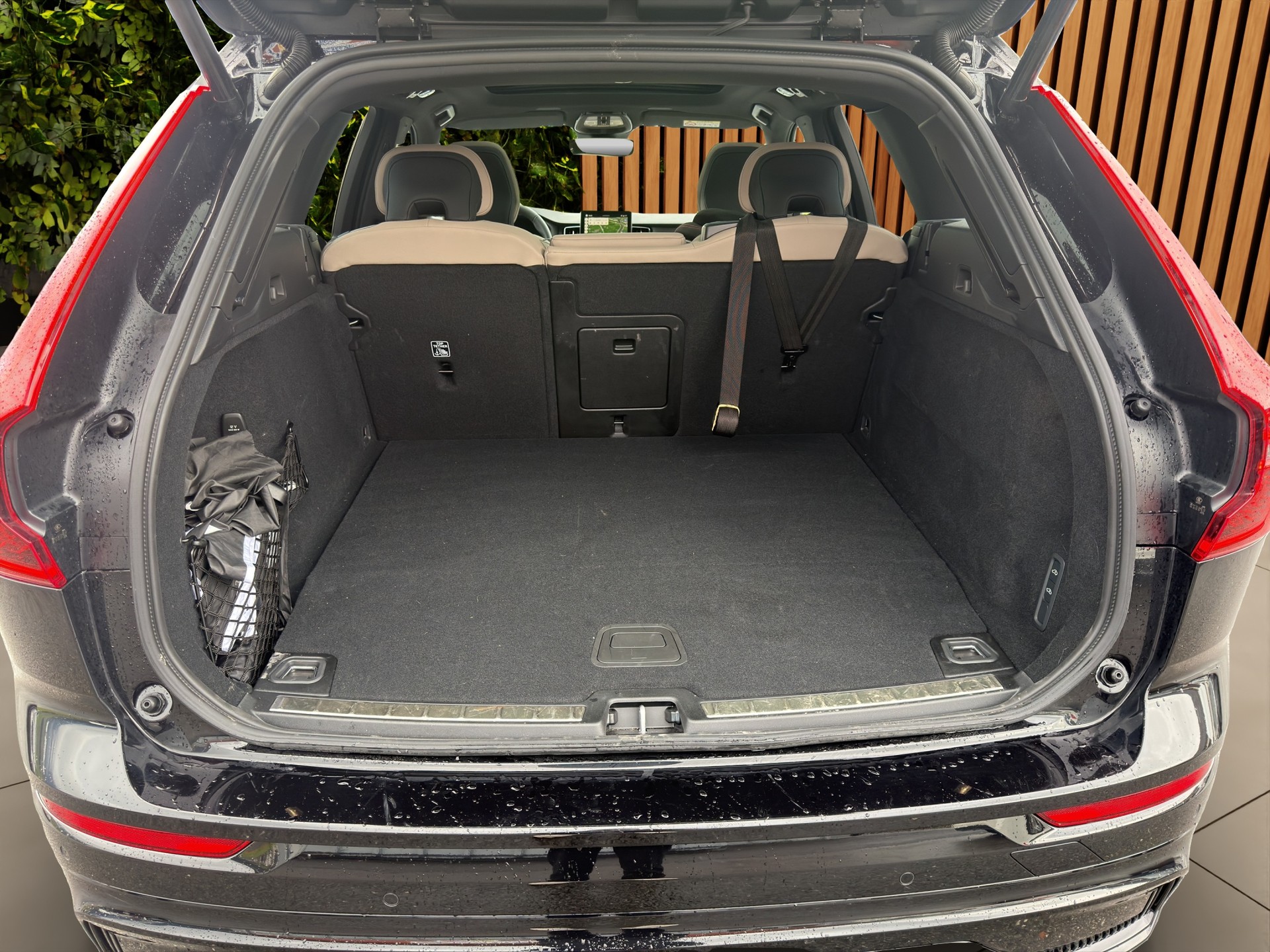 VOLVO XC60 2.0 T6 TE Ultra Dark eAWD - 17