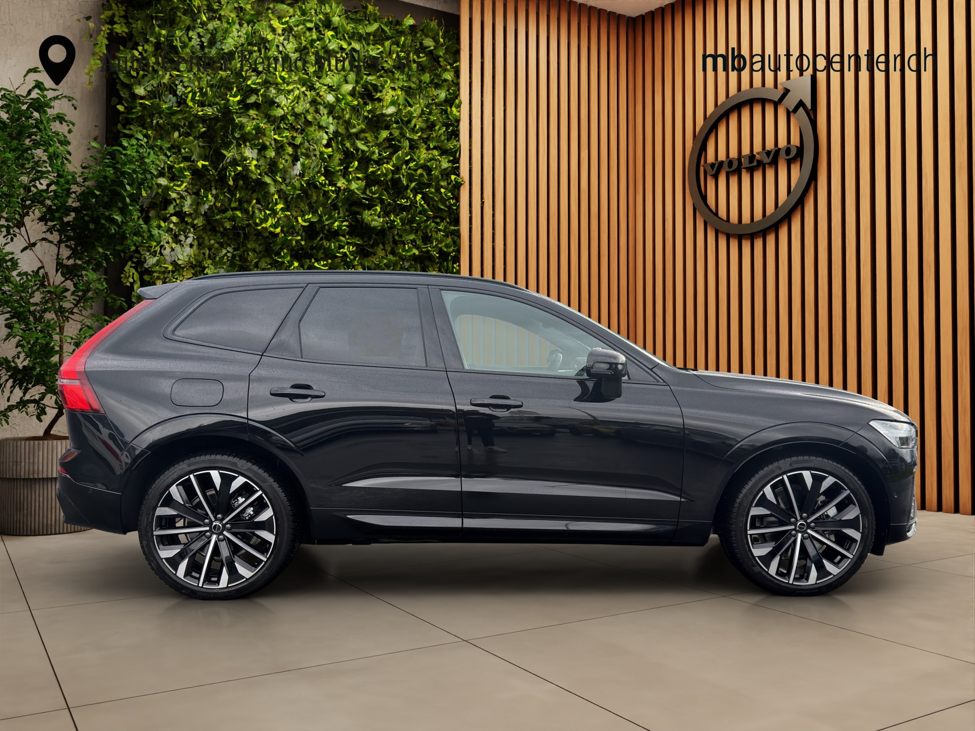 VOLVO XC60 2.0 T6 TE Ultra Dark eAWD - 6