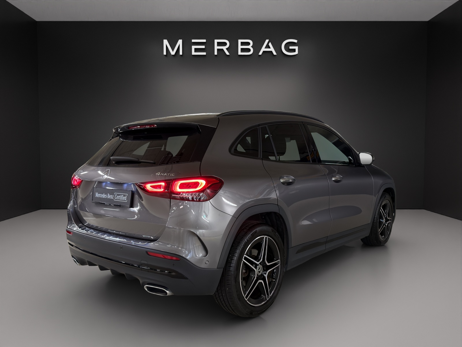 MERCEDES-BENZ GLA 200 4Matic AMG Line 8G-DCT - 8