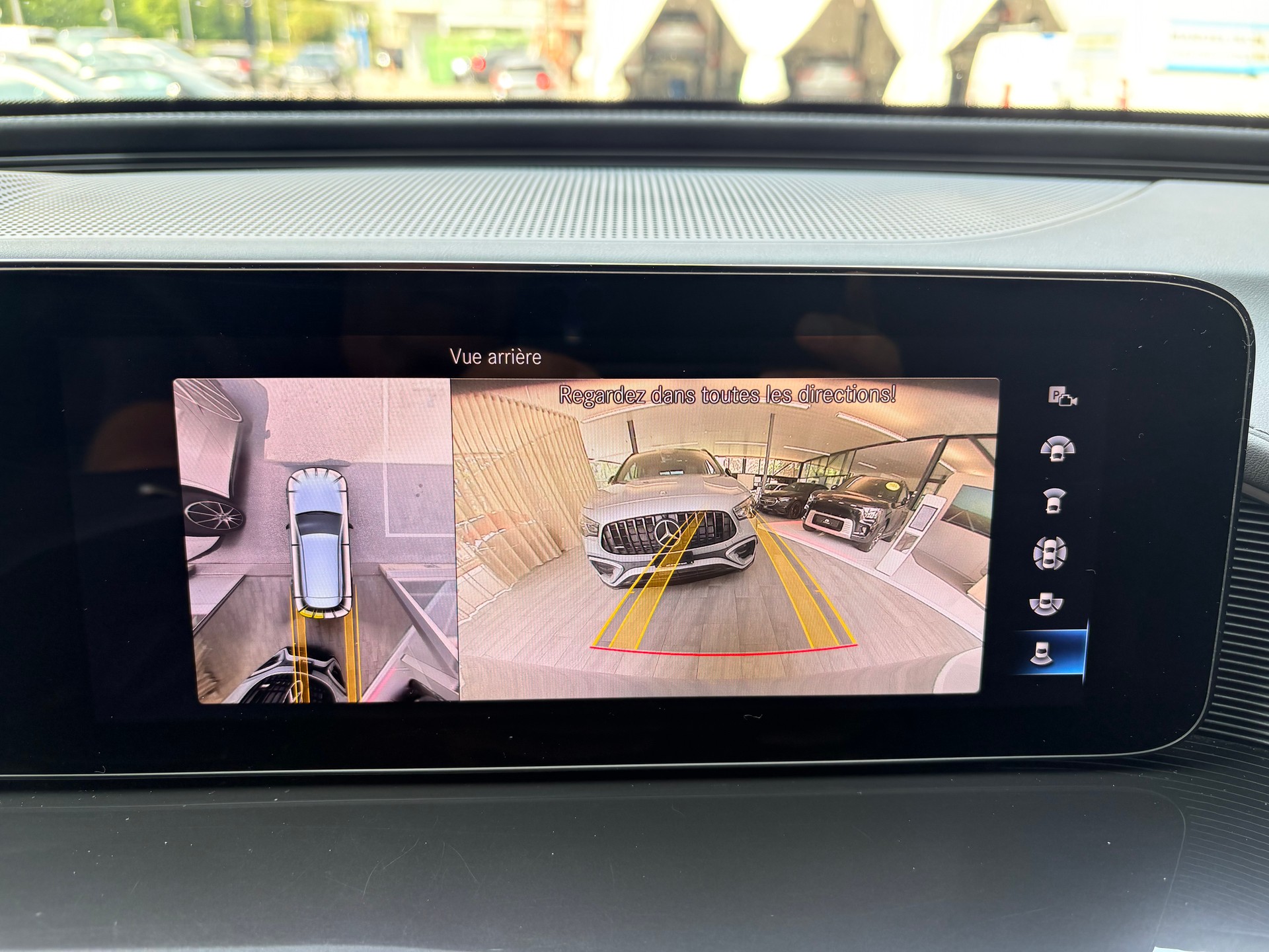 MERCEDES-BENZ EQC 400 AMG Line 4matic - 12