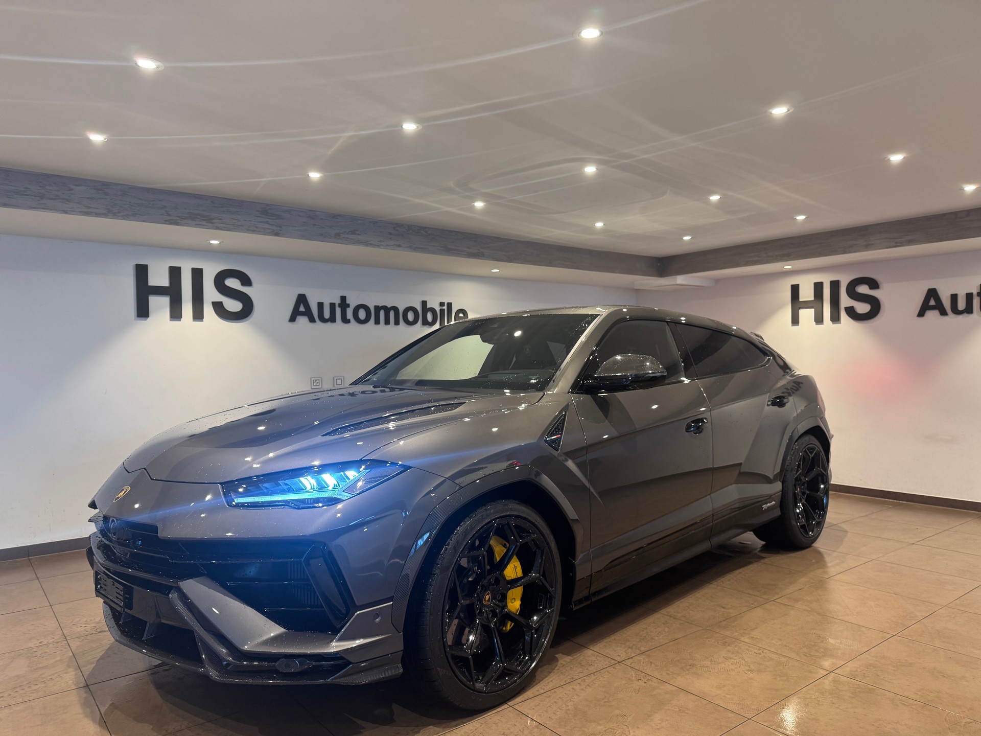 LAMBORGHINI Urus 4.0 Performante 666PS - 3
