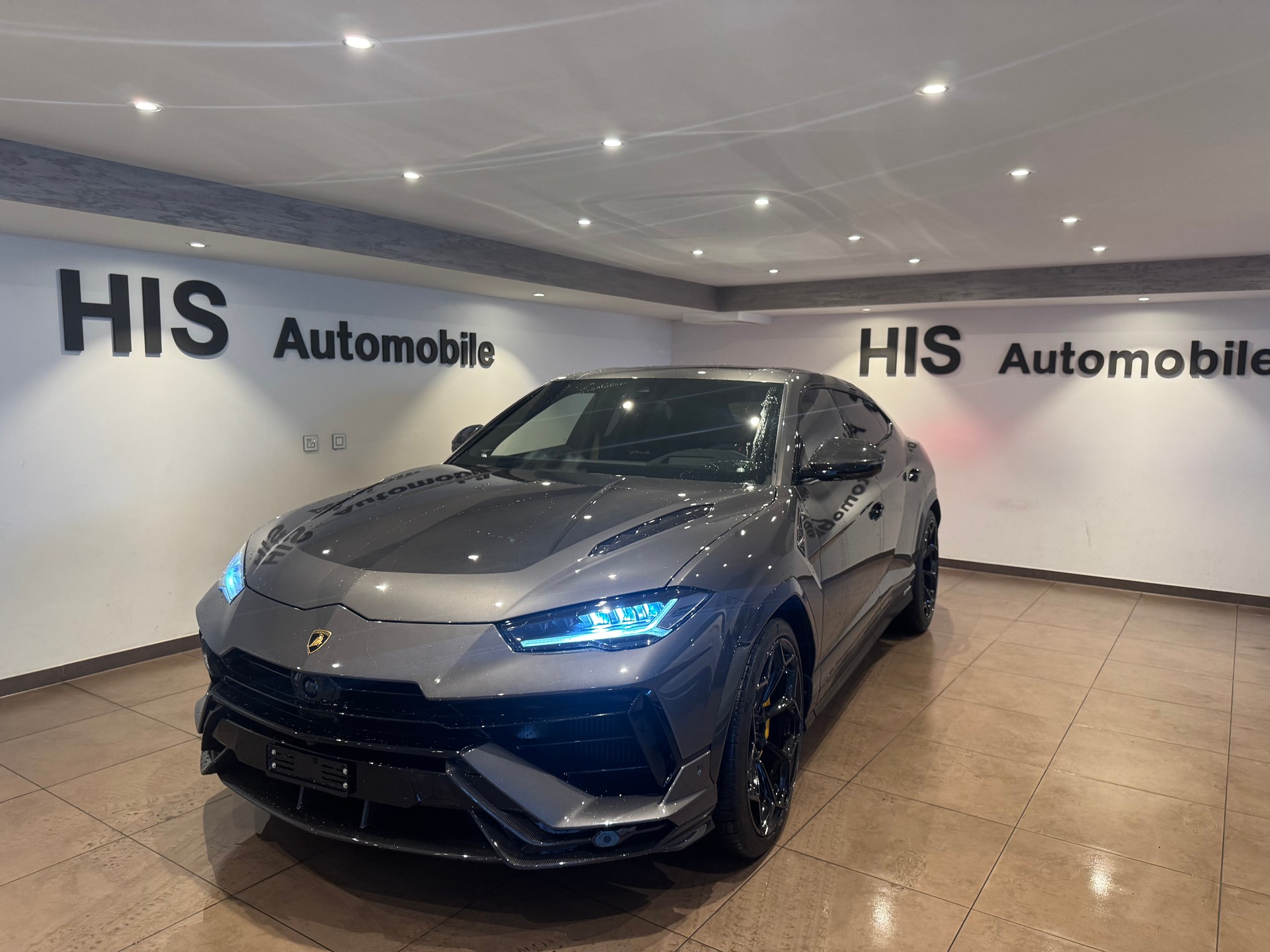 LAMBORGHINI Urus 4.0 Performante 666PS - 2