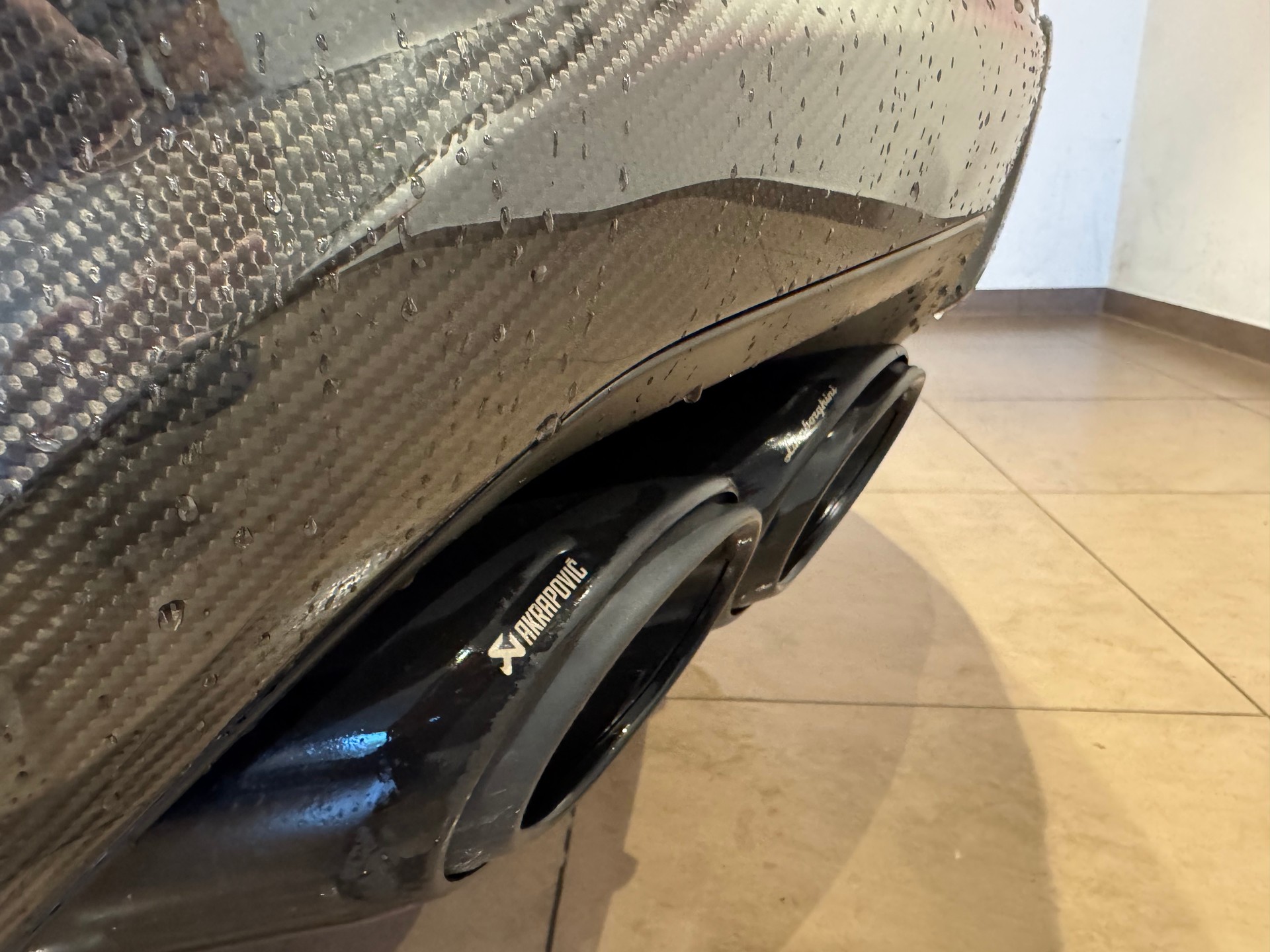 LAMBORGHINI Urus 4.0 Performante 666PS - 7