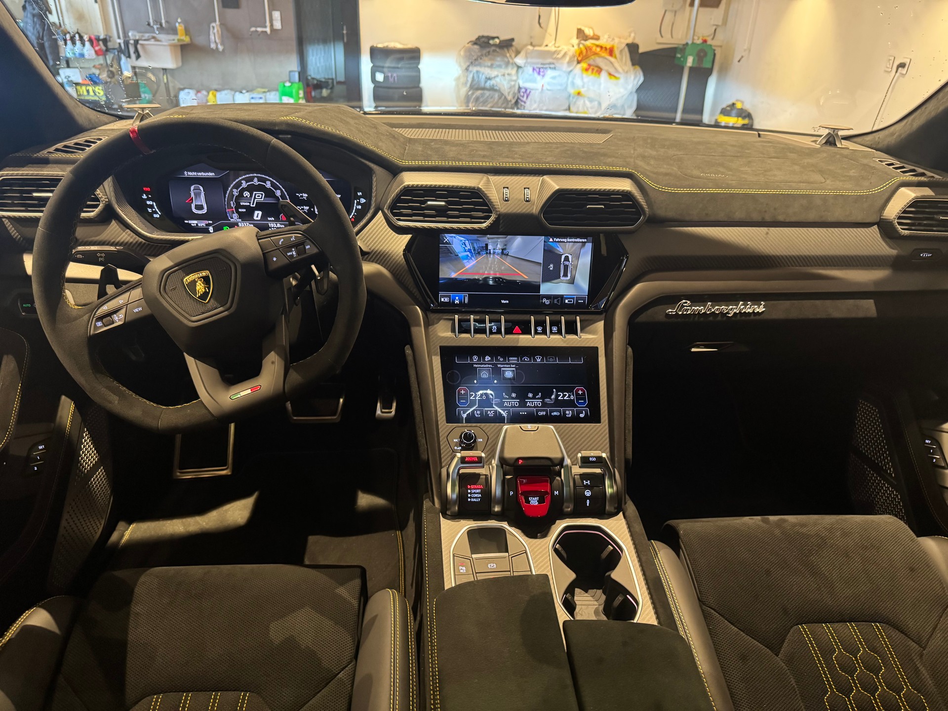 LAMBORGHINI Urus 4.0 Performante 666PS - 19