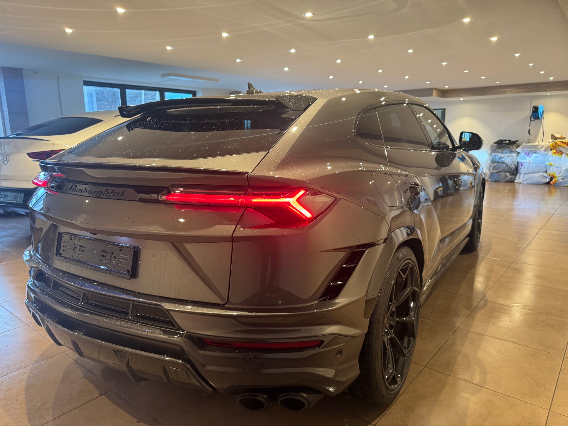 LAMBORGHINI Urus 4.0 Performante 666PS - 8