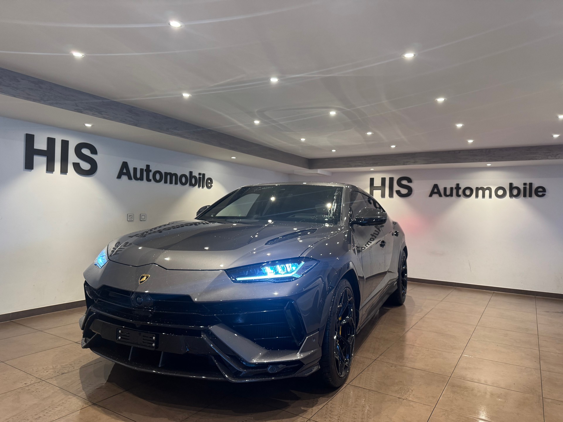 LAMBORGHINI Urus 4.0 Performante 666PS - 1