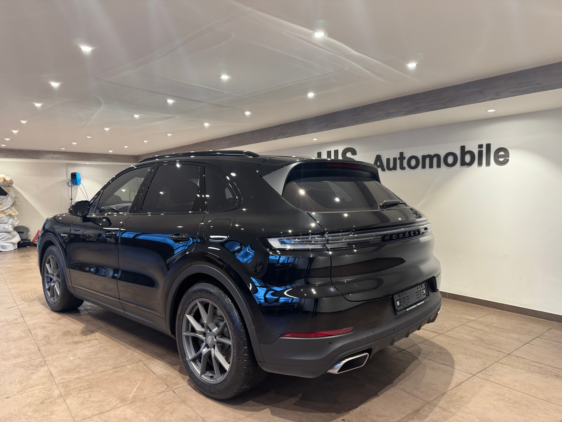 PORSCHE Cayenne 3.0 V6 E-Hybrid - 4