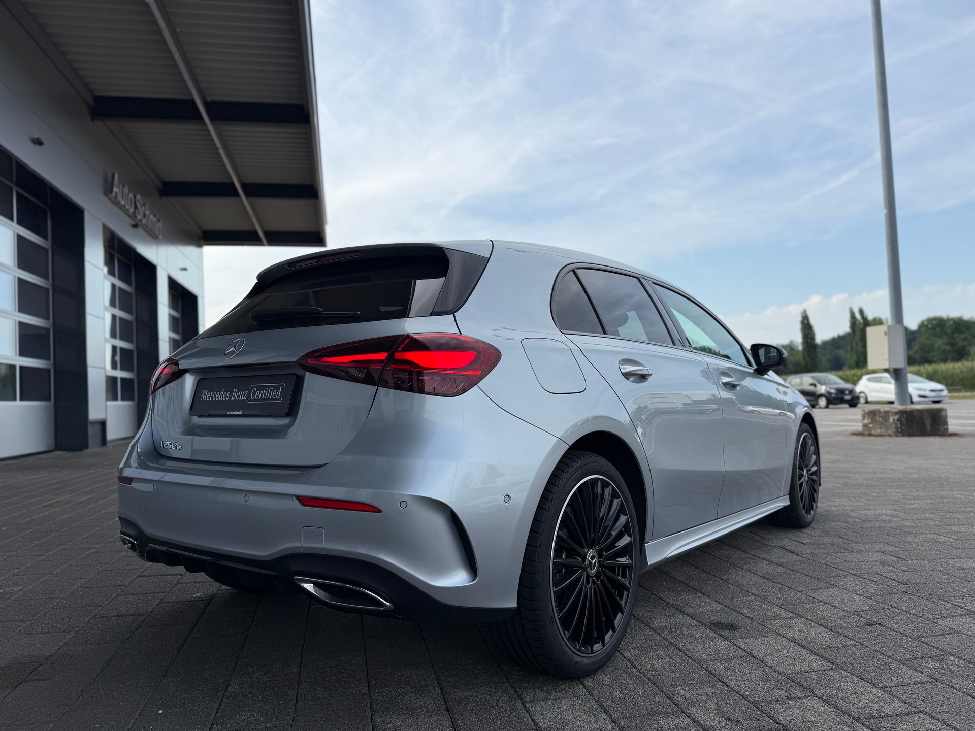 MERCEDES-BENZ A 250 e AMG Line 8G-DCT - 2