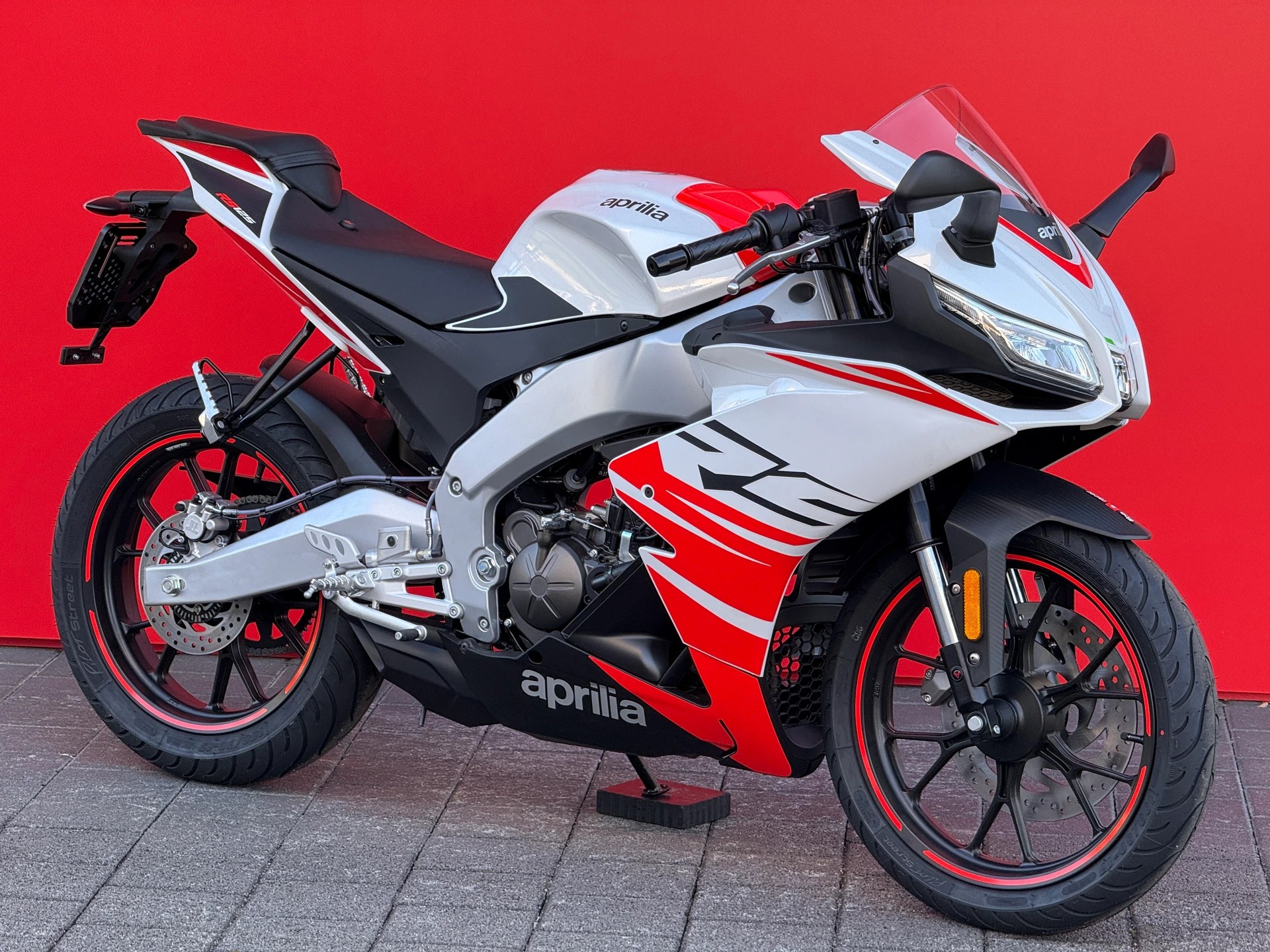 APRILIA RS 125 i.e. ABS E5+ - 11