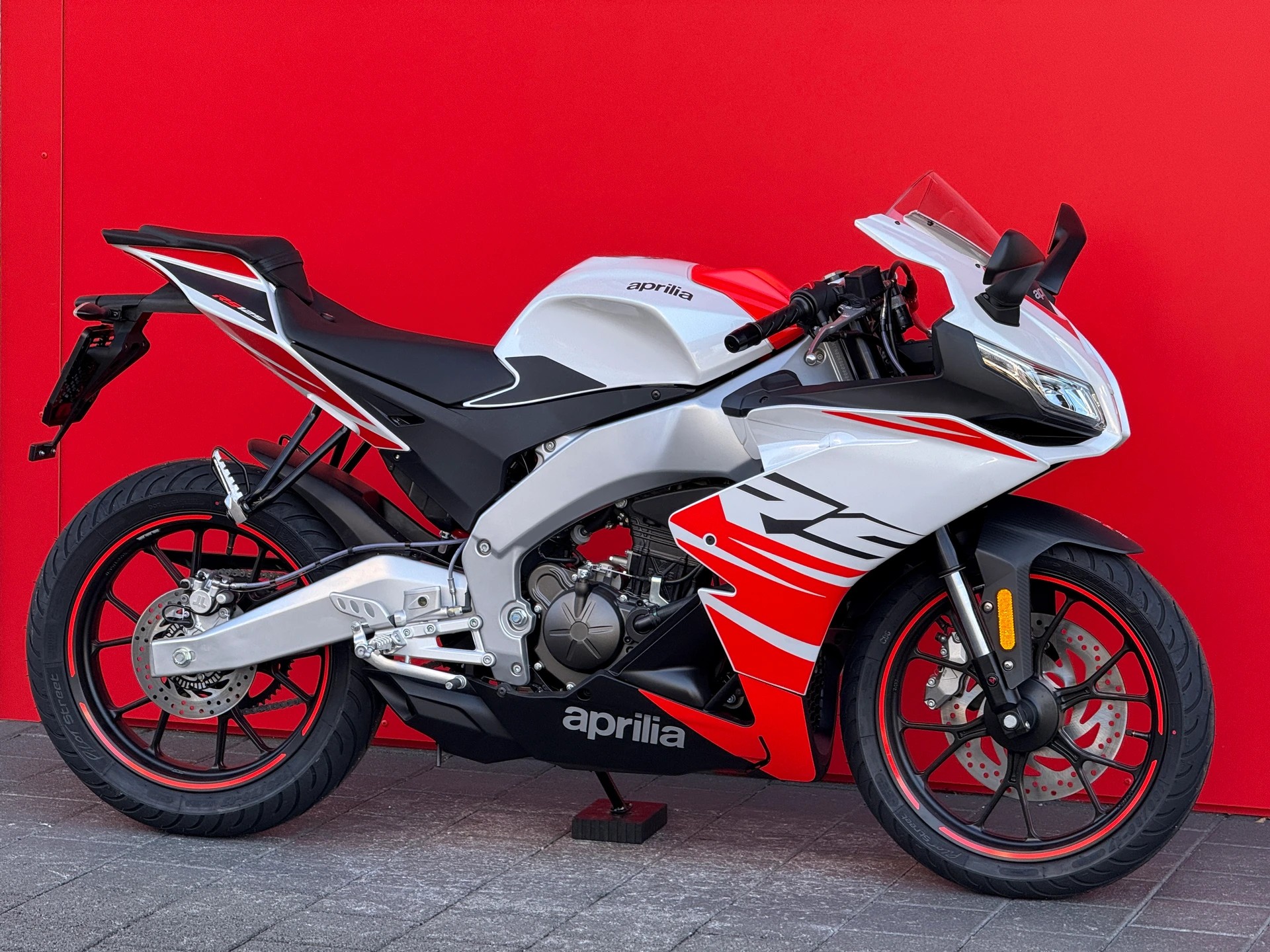 APRILIA RS 125 i.e. ABS E5+ - 7
