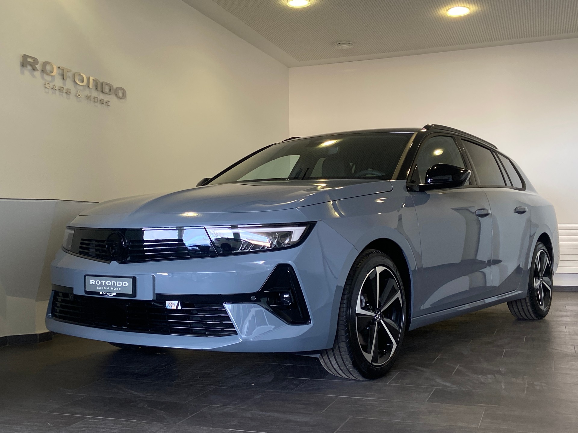 OPEL Astra Sports Tourer 1.2i Turbo GS Automat