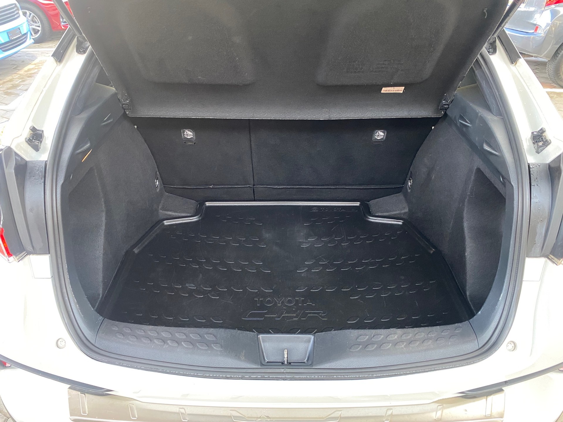 TOYOTA C-HR 1.8 HSD Style CVT - 8