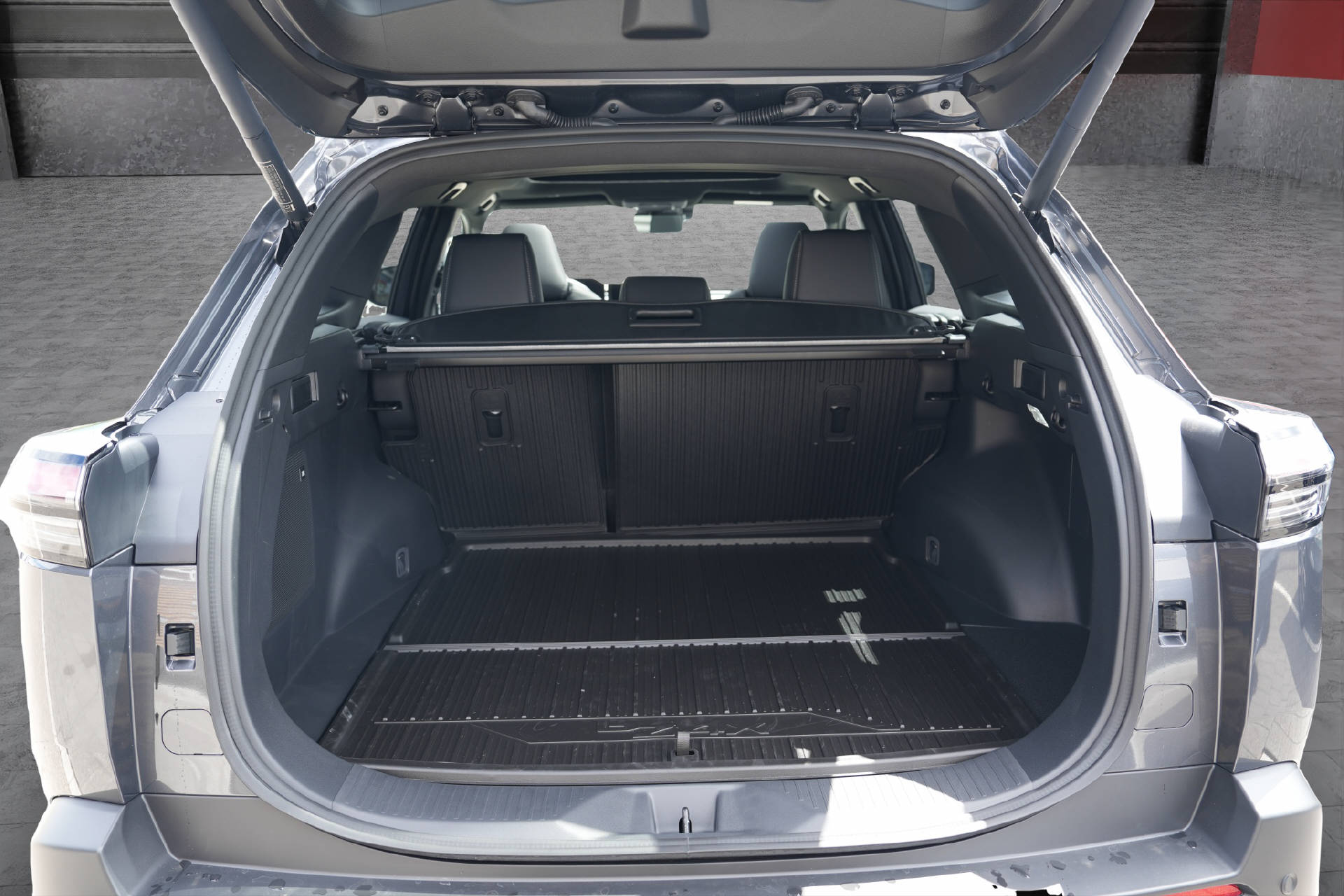 TOYOTA bZ4X Touring Premium AWD - 11