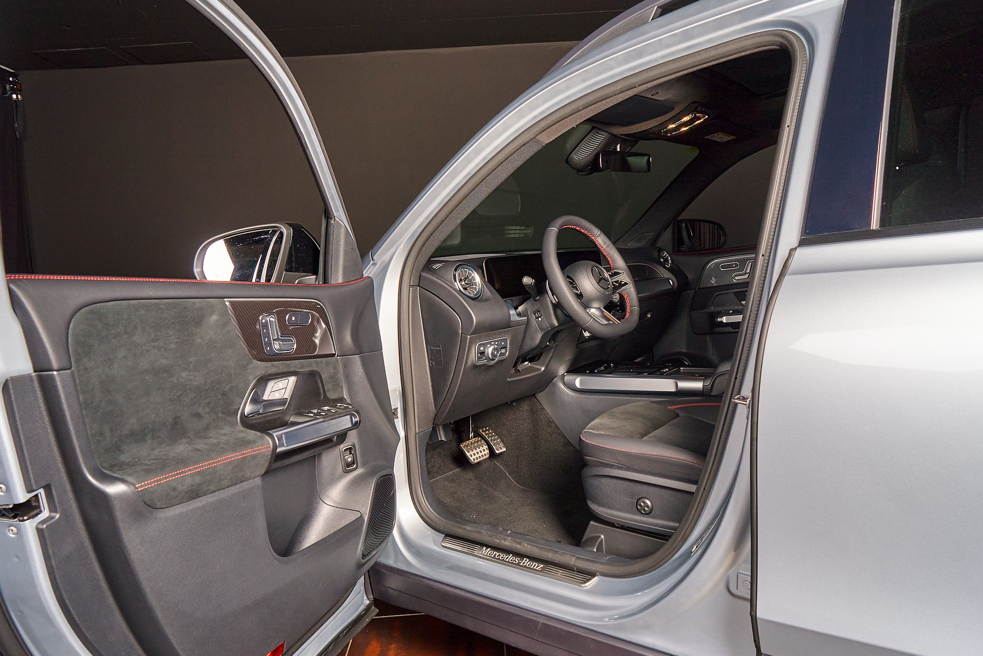 MERCEDES-BENZ GLB 250 4Matic 8G-Tronic - 10