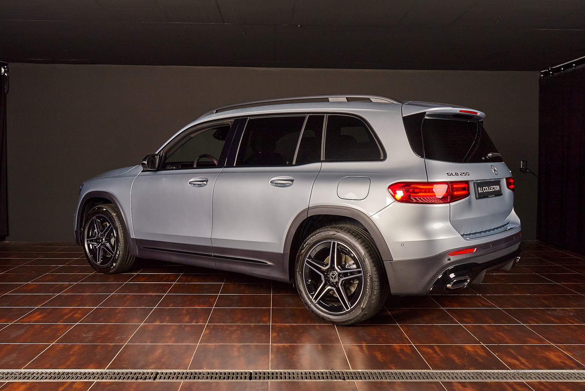 MERCEDES-BENZ GLB 250 4Matic 8G-Tronic - 8