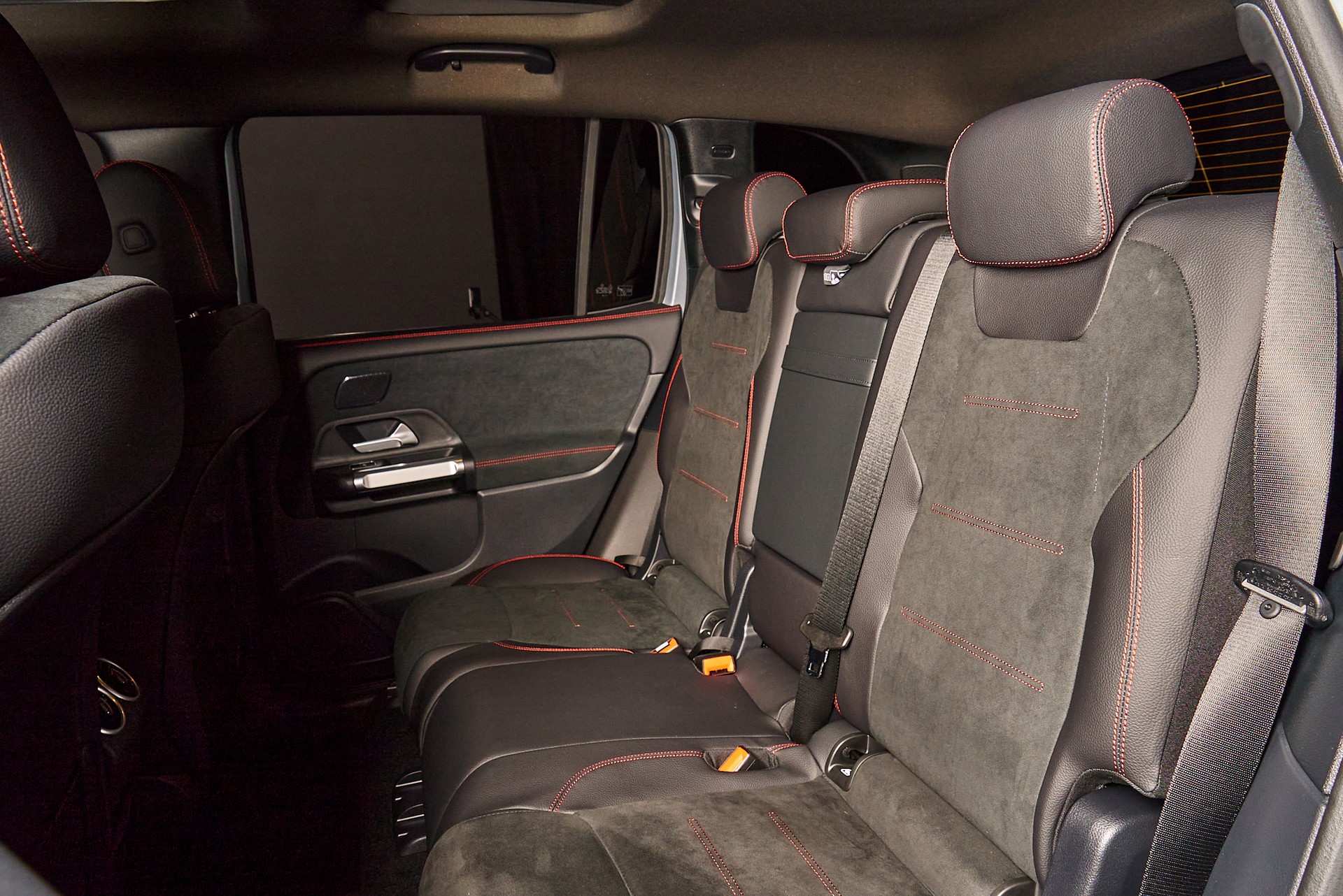 MERCEDES-BENZ GLB 250 4Matic 8G-Tronic - 13