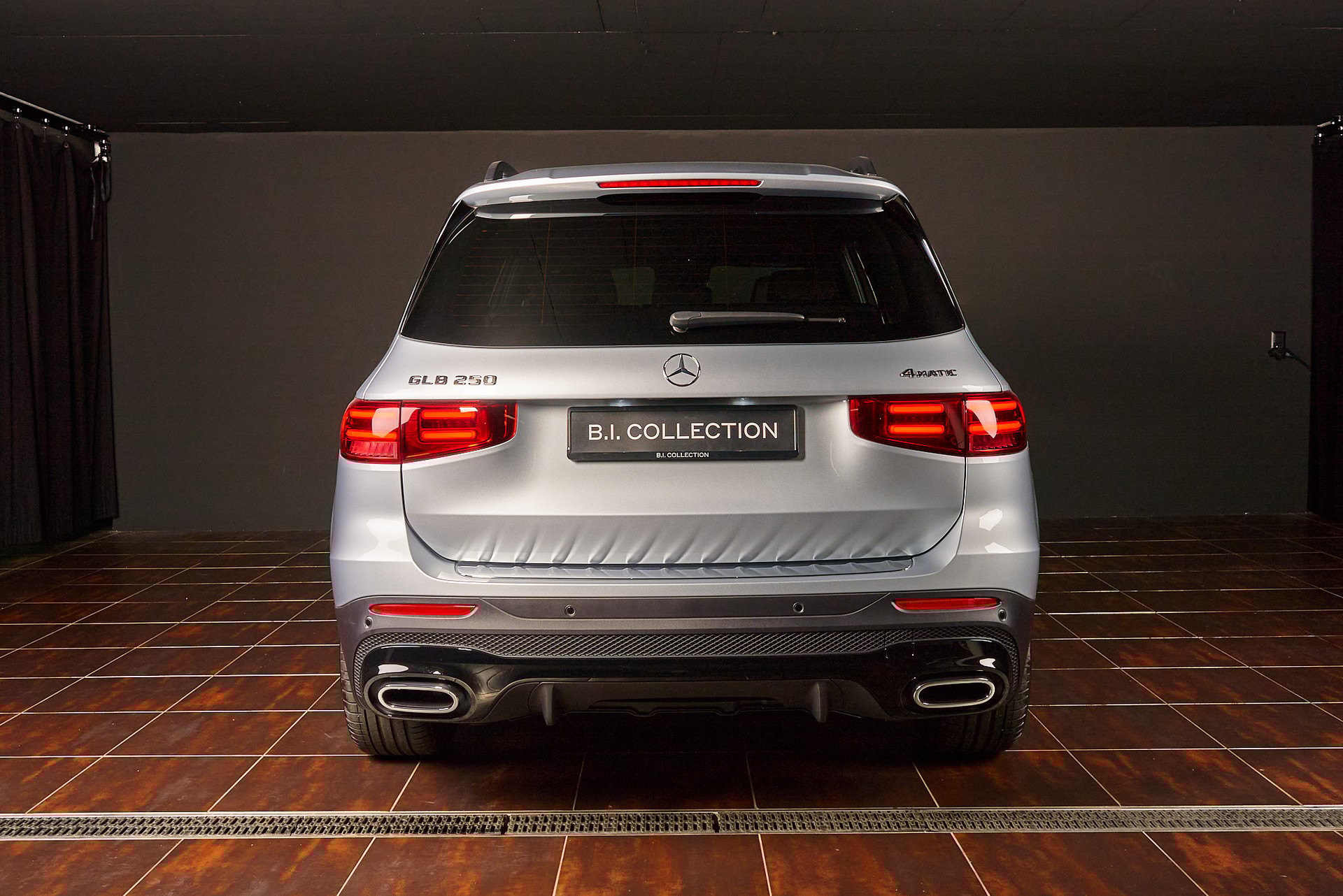 MERCEDES-BENZ GLB 250 4Matic 8G-Tronic - 6