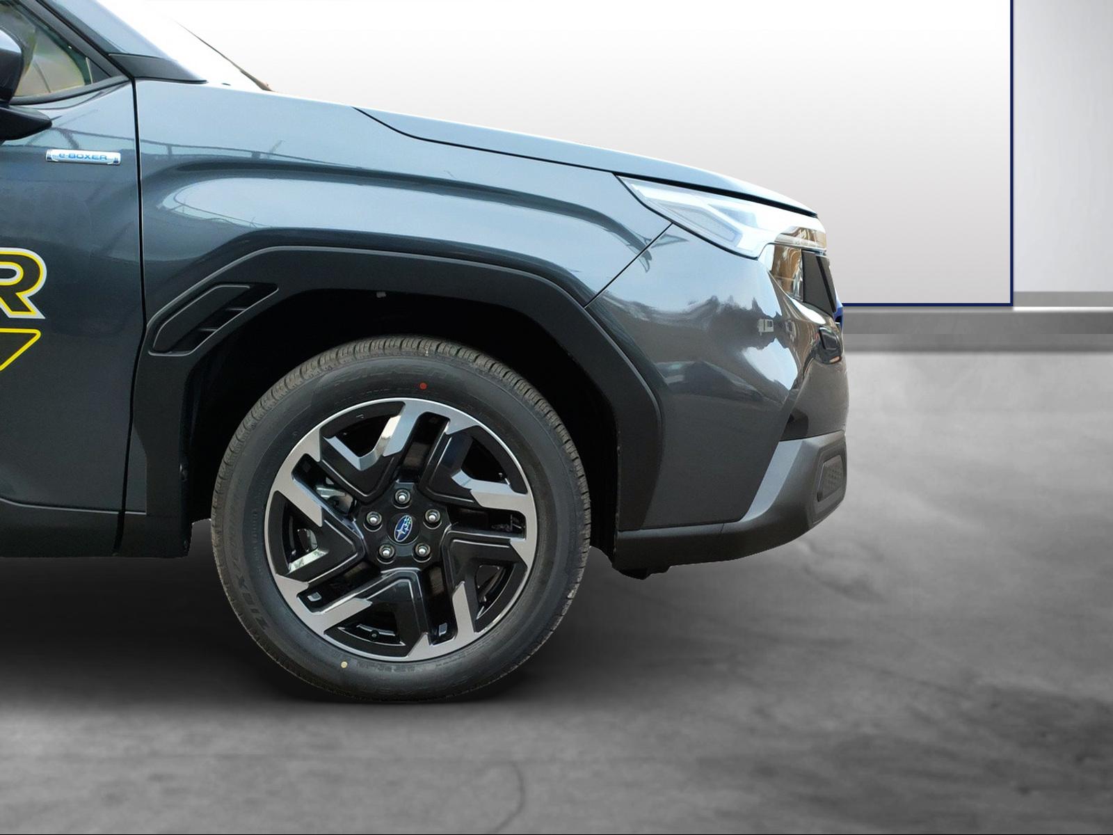 SUBARU Forester Station 2.0i e-Boxer Swiss Plus - 14