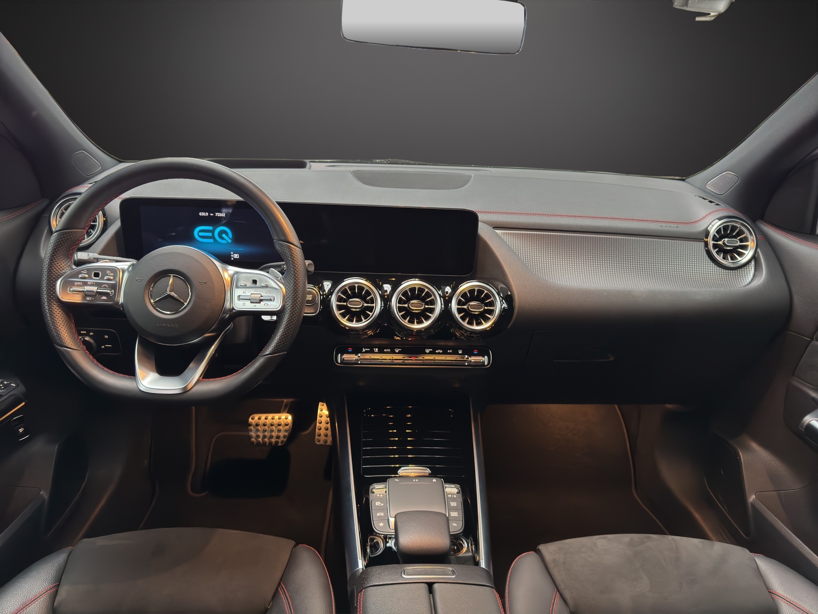 MERCEDES-BENZ EQA 300 AMG Line 4Matic - 11