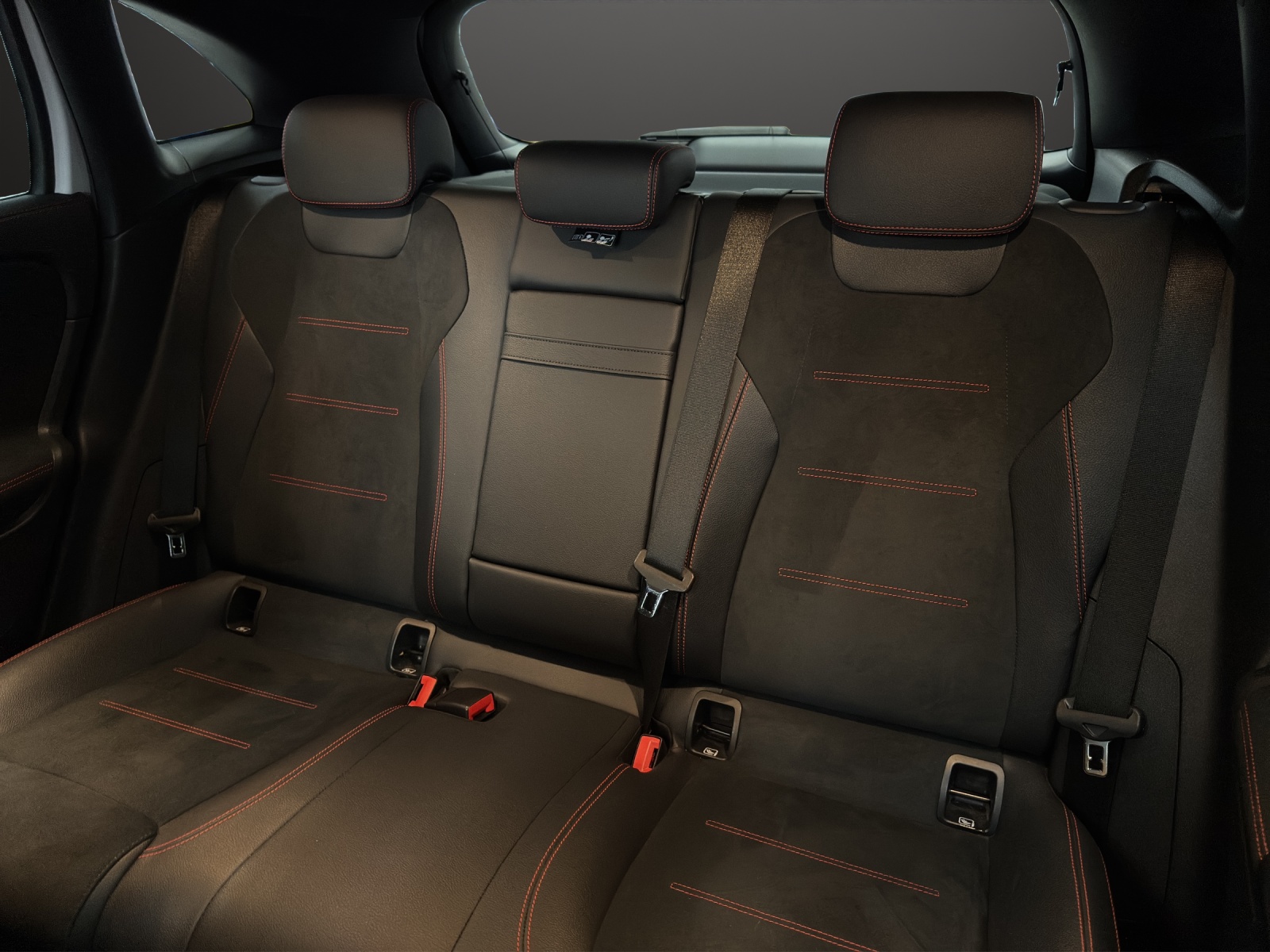 MERCEDES-BENZ EQA 300 AMG Line 4Matic - 15