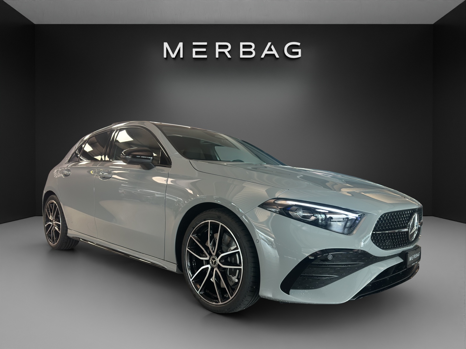 MERCEDES-BENZ A 250 4Matic 8G-DCT AMG Line