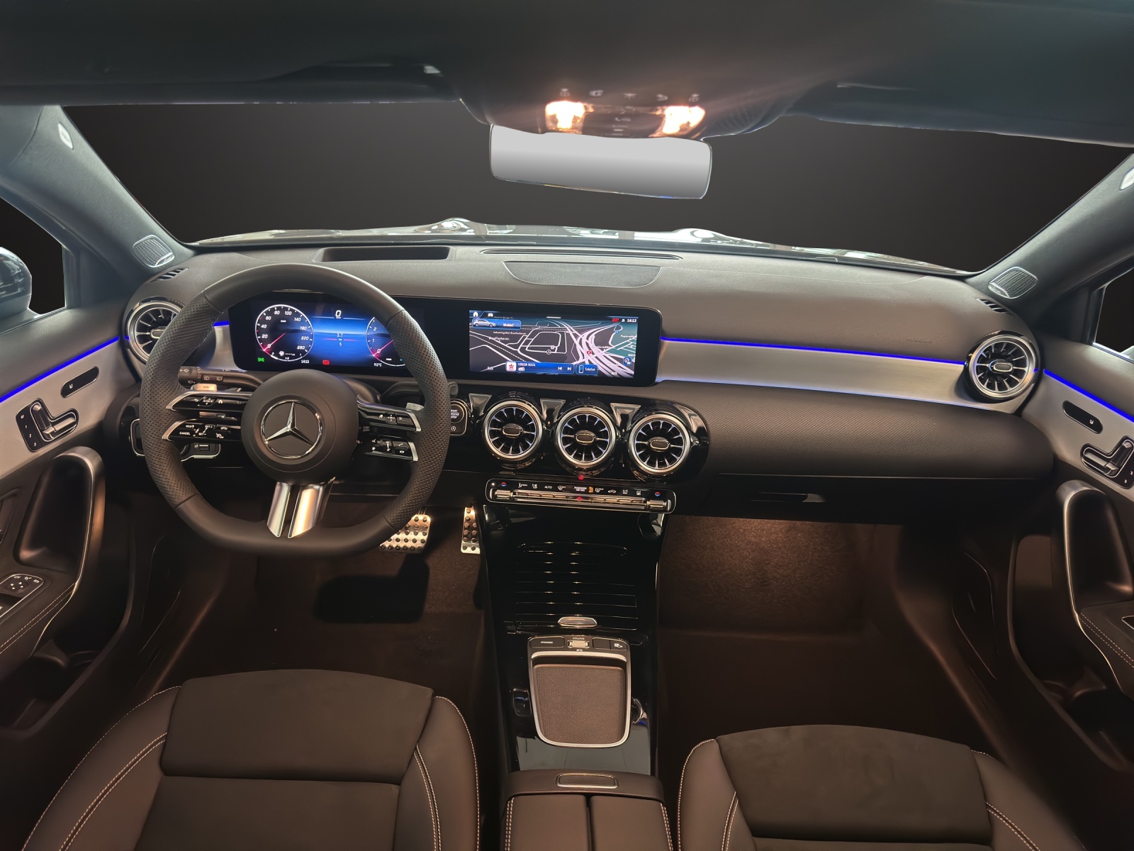 MERCEDES-BENZ A 250 4Matic 8G-DCT AMG Line - 10