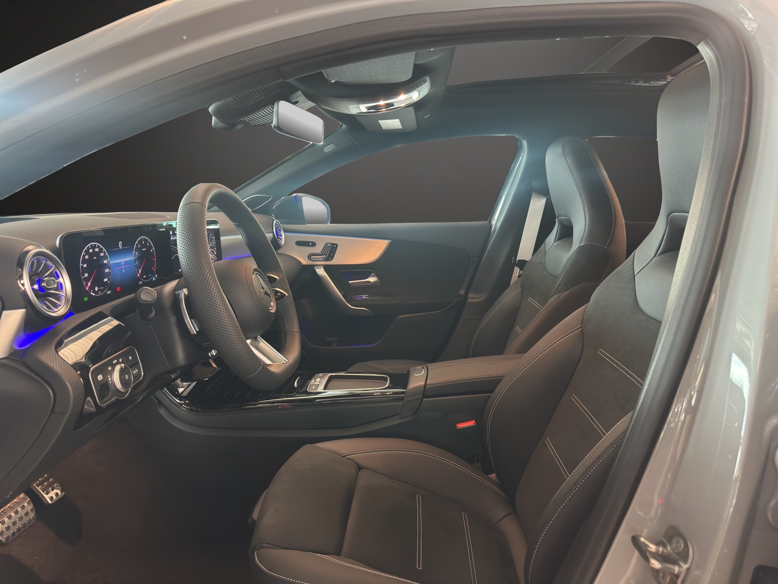 MERCEDES-BENZ A 250 4Matic 8G-DCT AMG Line - 9