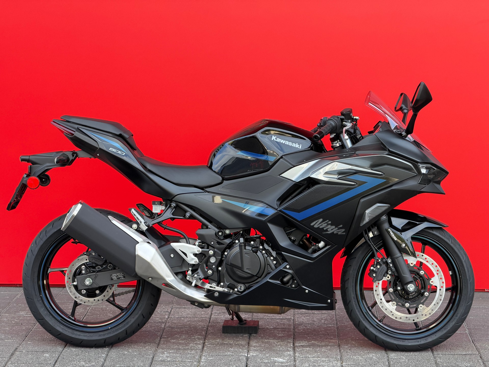 KAWASAKI Ninja 500 SE