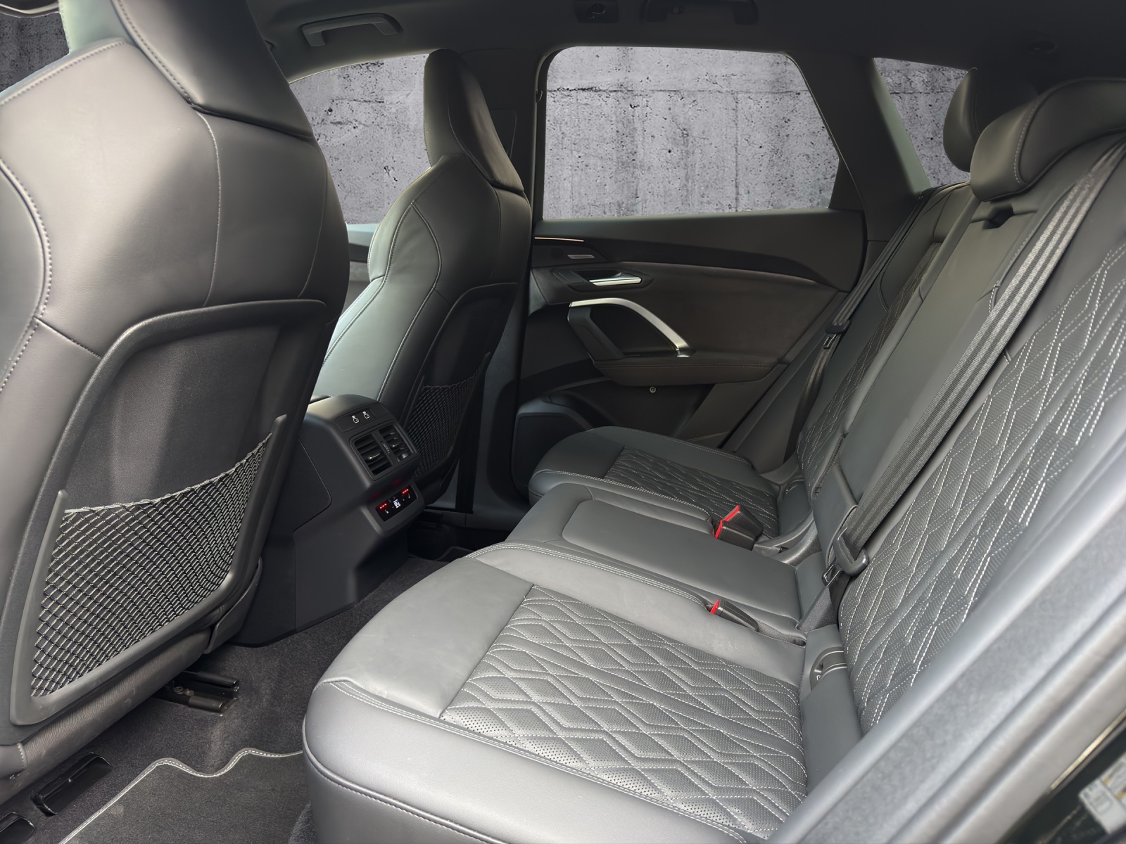 AUDI SQ5 TFSI quattro S-tronic *CH-Fahrzeug / Gratisservice / 5 Jahre Garantie* - 10