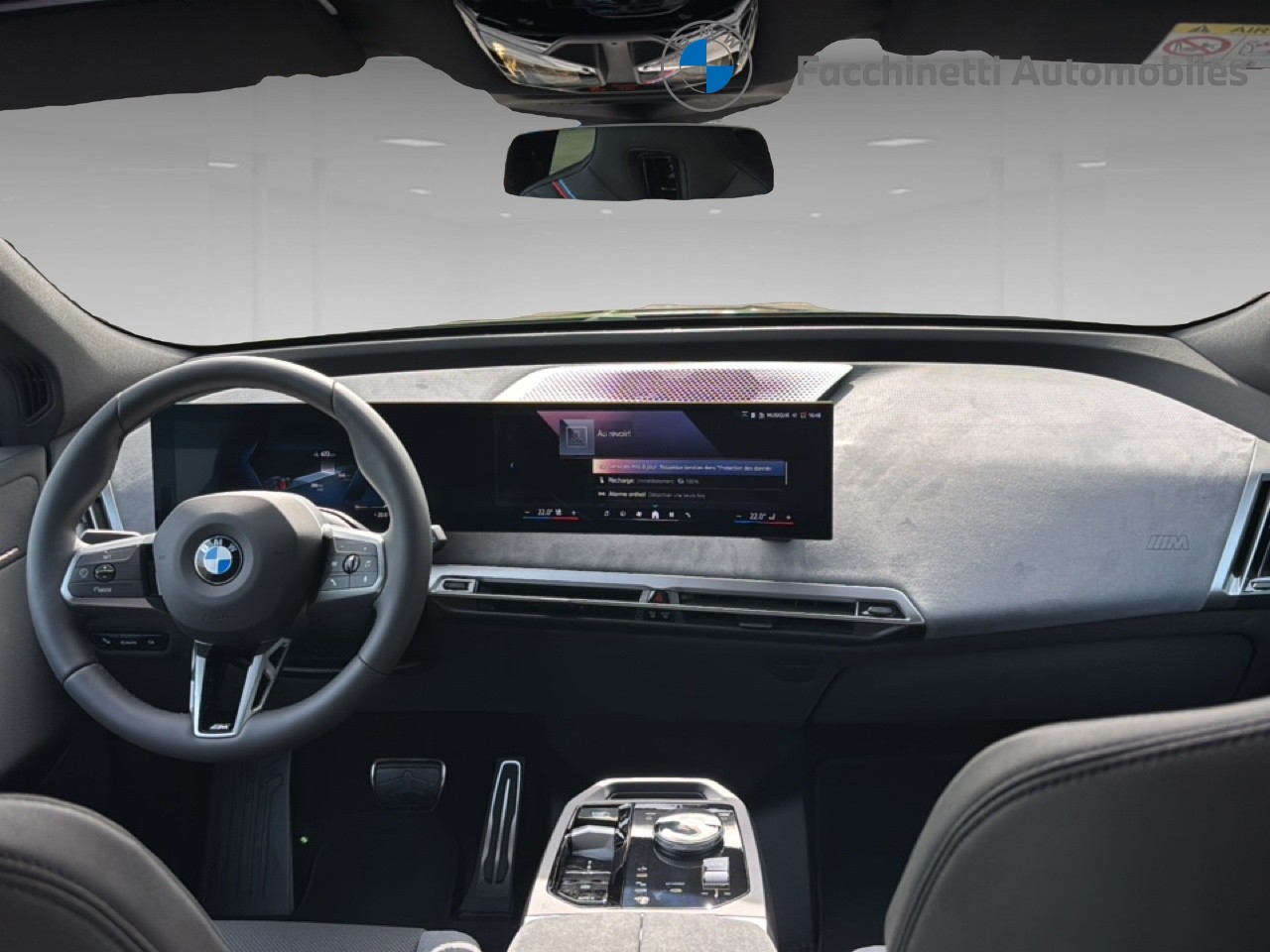 BMW iX xDrive60 M Sport Pro - 14