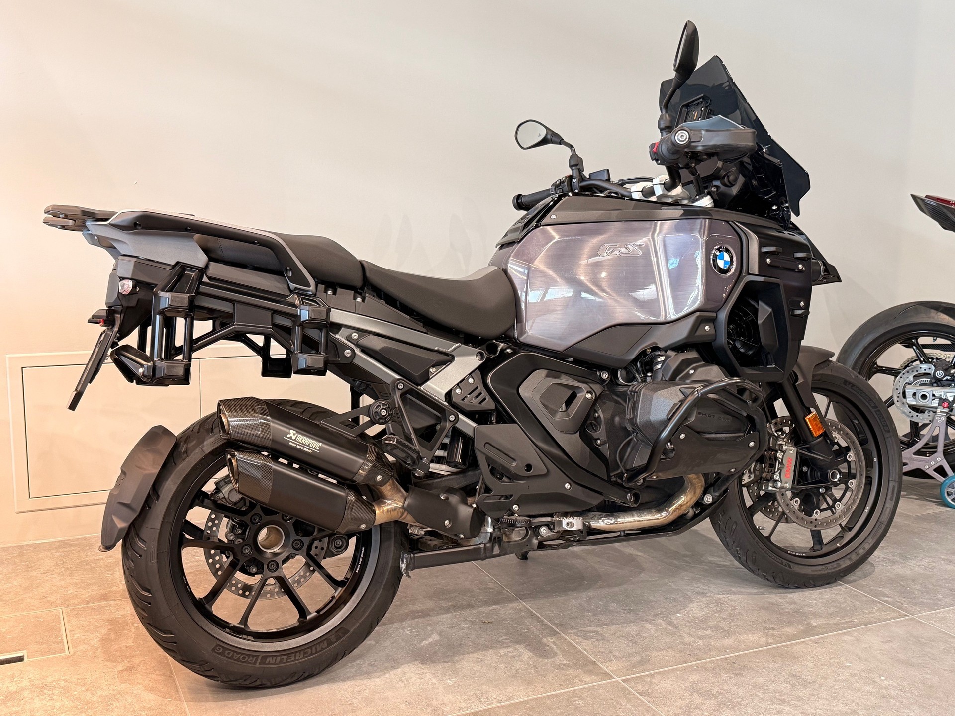 BMW R 1300 GS Adventure - 3