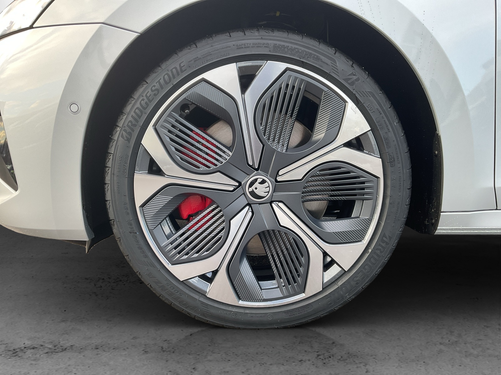 SKODA Octavia Combi 2.0 TSI DSG RS - 13