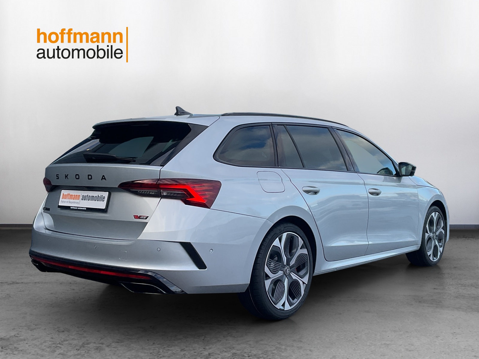 SKODA Octavia Combi 2.0 TSI DSG RS - 4