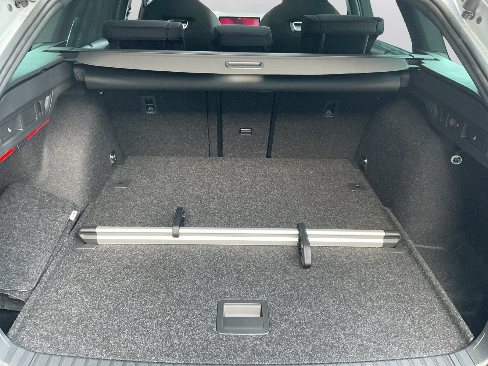 SKODA Octavia Combi 2.0 TSI DSG RS - 12